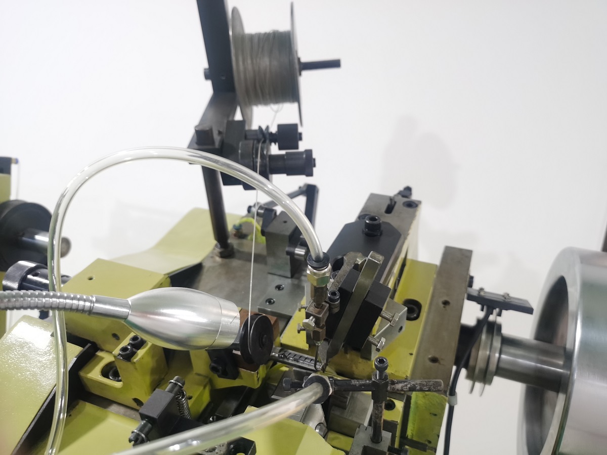 Gold and Silver Chain Weaving Machine Factory